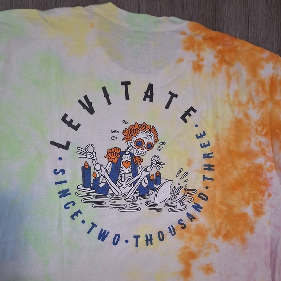 Levitate Tshirt 2003 Men's size Medium Thin Tye Dye - Picture 3 of 4